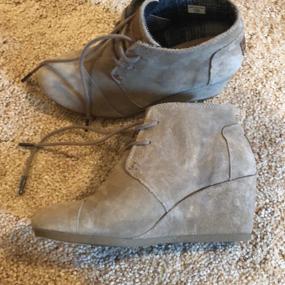 Toms Wedge Booties